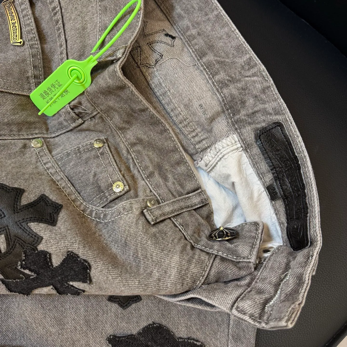 P310 washed gray model number: D347 Chrome hearts M (about 120 pounds) L (about 140 pounds) XL (about 165 pounds) XXL (about 185 pounds)
